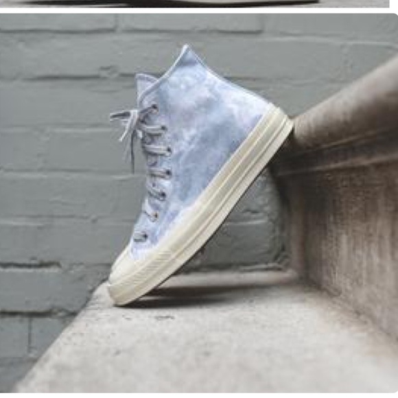 indigo fog converse